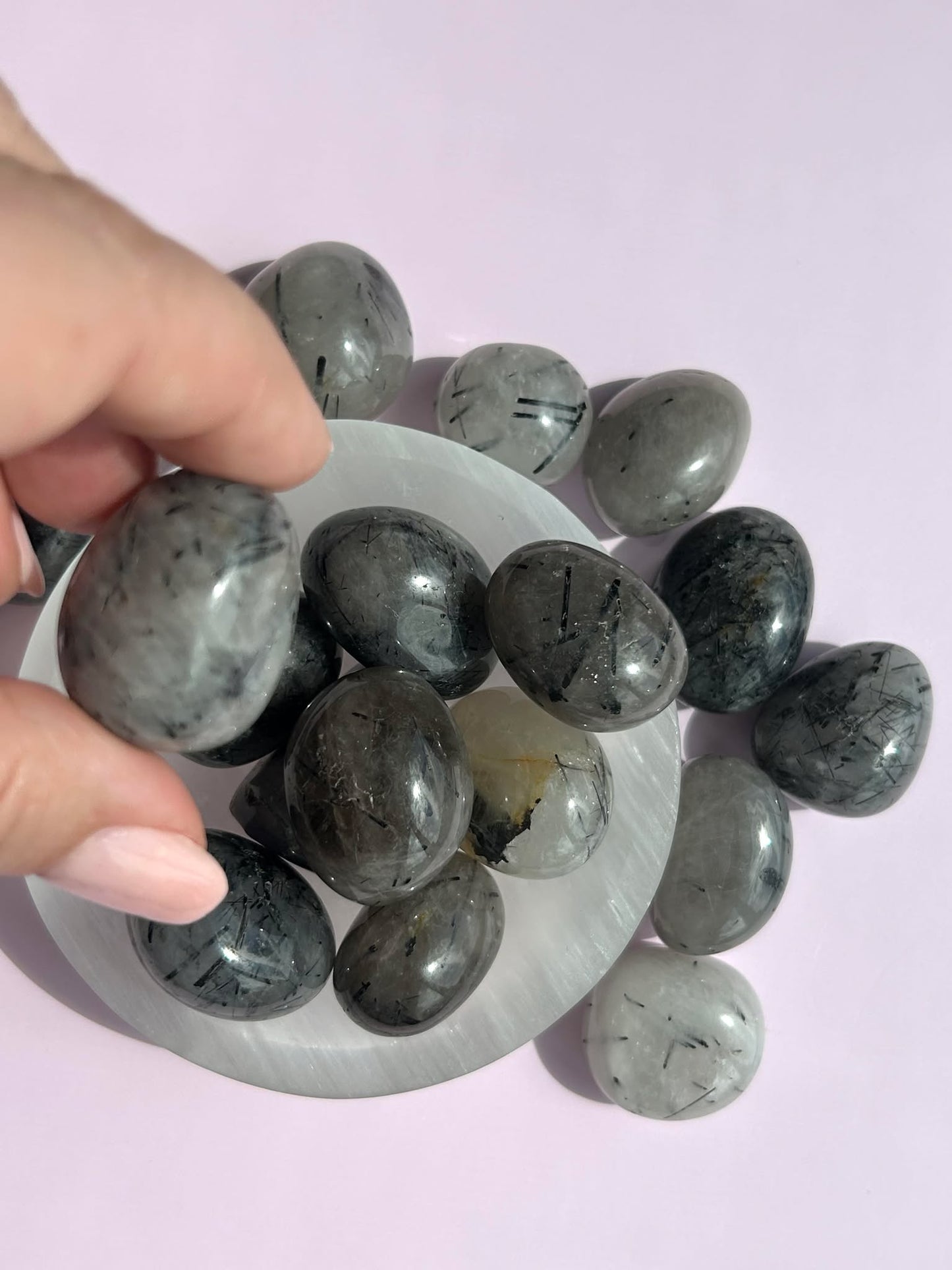Rainbow Moonstone Tumble Crystal Polished Pocket Stone Iridescent Gem Home Decor Gift for Meditation Healers Teachers Students Bedroom Altar Display Piece