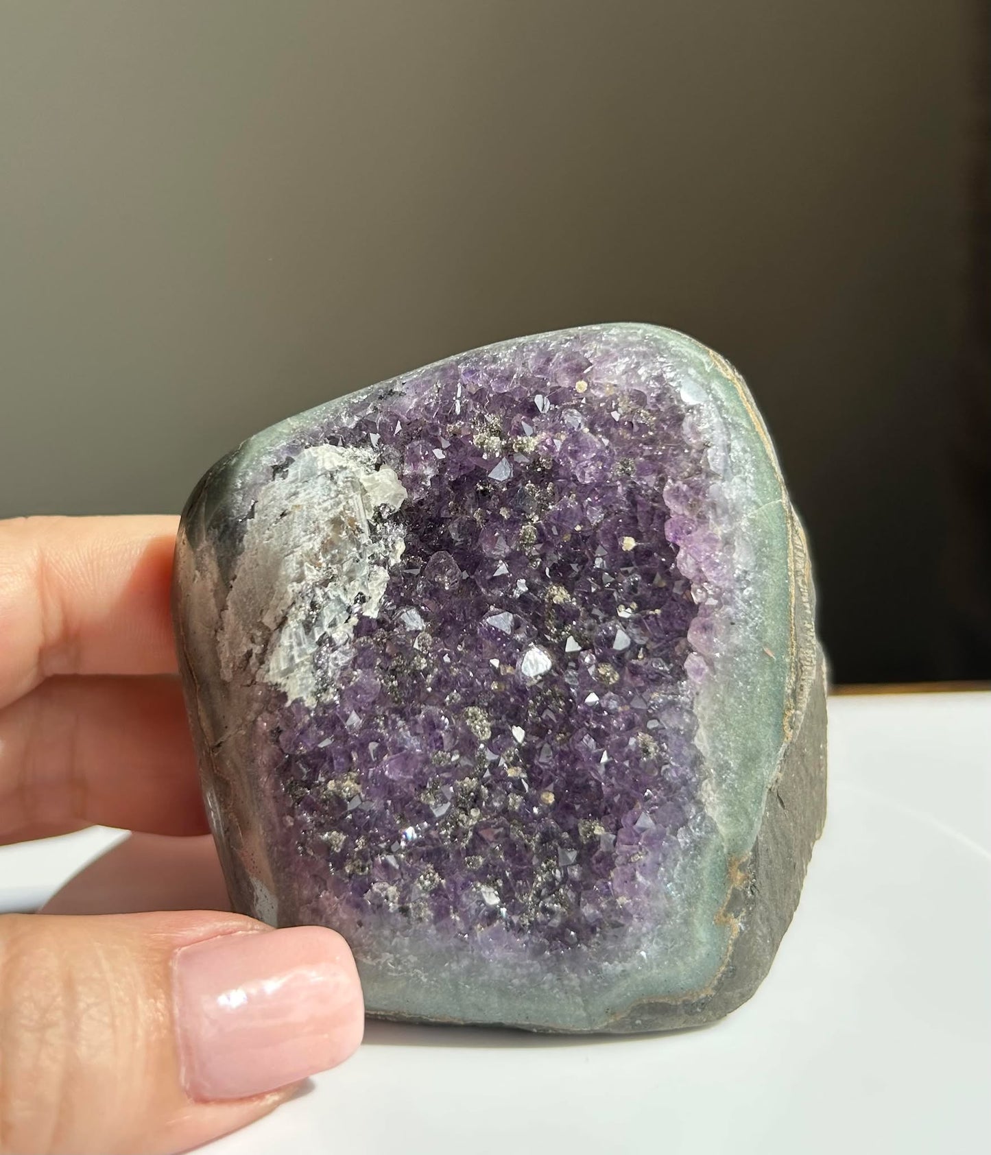 Druzy Amethyst Geode Natural Crystal Cluster Sparkling Purple Home Decor Gift for Meditation Reiki Bedroom Office Display Collector Piece