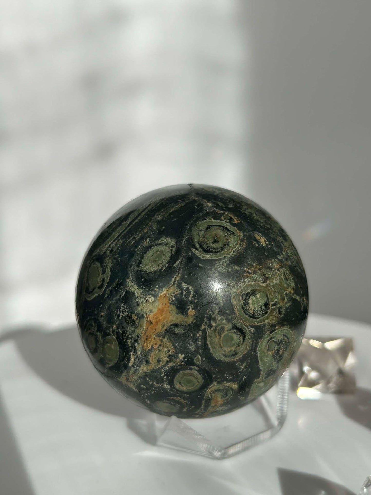 Kambaba Jasper Sphere Root Heart Chakra Meditation Stone Home Decor Reiki Crystal Gift for Nature Lovers Healers Yogis Teachers Students