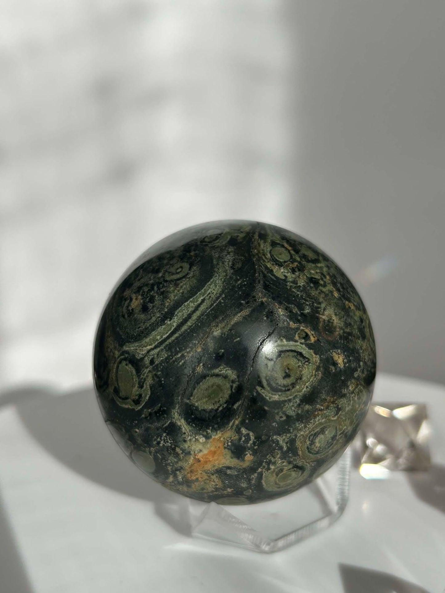 Kambaba Jasper Sphere Root Heart Chakra Meditation Stone Home Decor Reiki Crystal Gift for Nature Lovers Healers Yogis Teachers Students