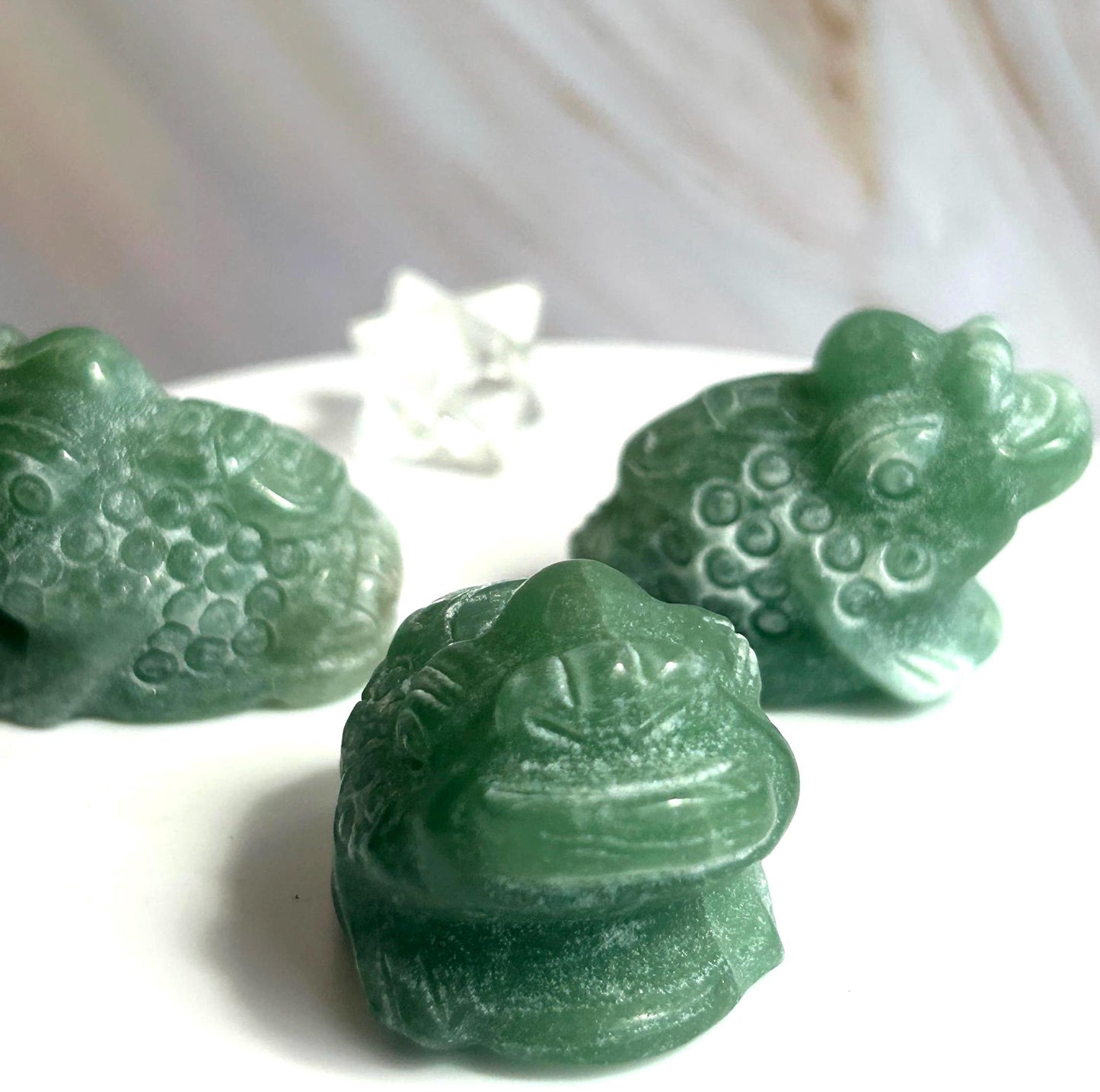 Money Toad Green Aventurine Carving Green Stone Heart Chakra Feng Shui Dorm Bedroom Home Decor Gift New Mom New to Crystals New Love New Job