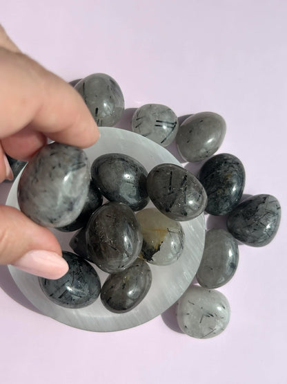 Rainbow Moonstone Tumble Crystal Polished Pocket Stone Iridescent Gem Home Decor Gift for Meditation Healers Teachers Students Bedroom Altar Display Piece