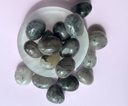 Rainbow Moonstone Tumble Crystal Polished Pocket Stone Iridescent Gem Home Decor Gift for Meditation Healers Teachers Students Bedroom Altar Display Piece