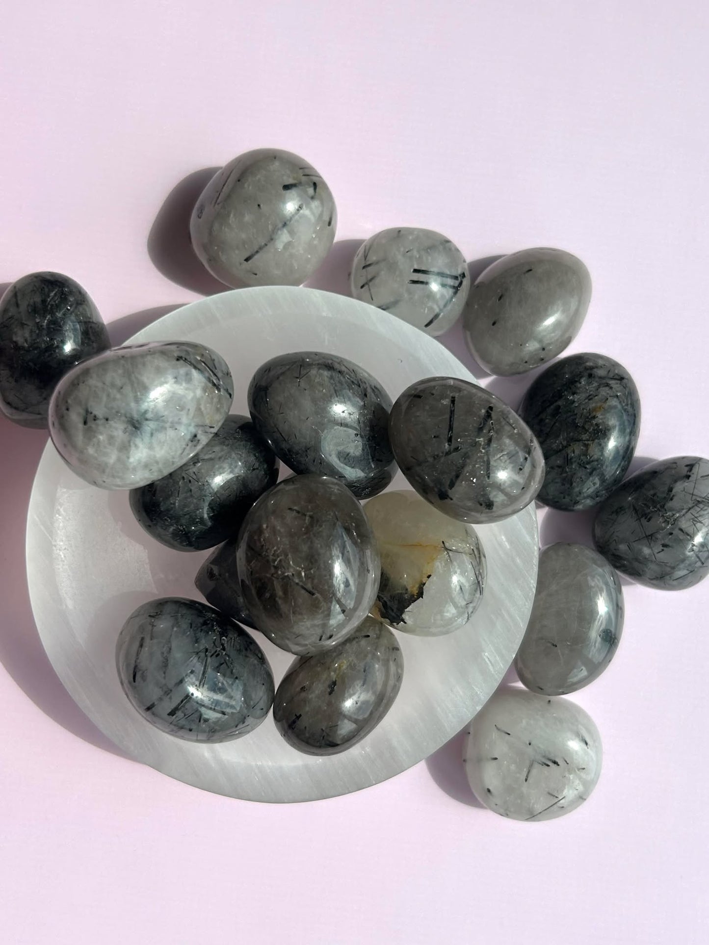 Rainbow Moonstone Tumble Crystal Polished Pocket Stone Iridescent Gem Home Decor Gift for Meditation Healers Teachers Students Bedroom Altar Display Piece