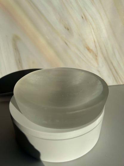 Selenite Bowl - Crystal and Energy Healing, Clarity and Spiritual Groth.