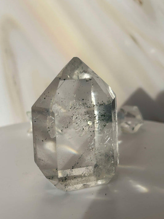 Garden Quartz Lodilite Point Crystal Meditation Crown Root Chakra Altar Decor Stone Nature Inspired Gift Nature Lover Gift Scorpio Gift