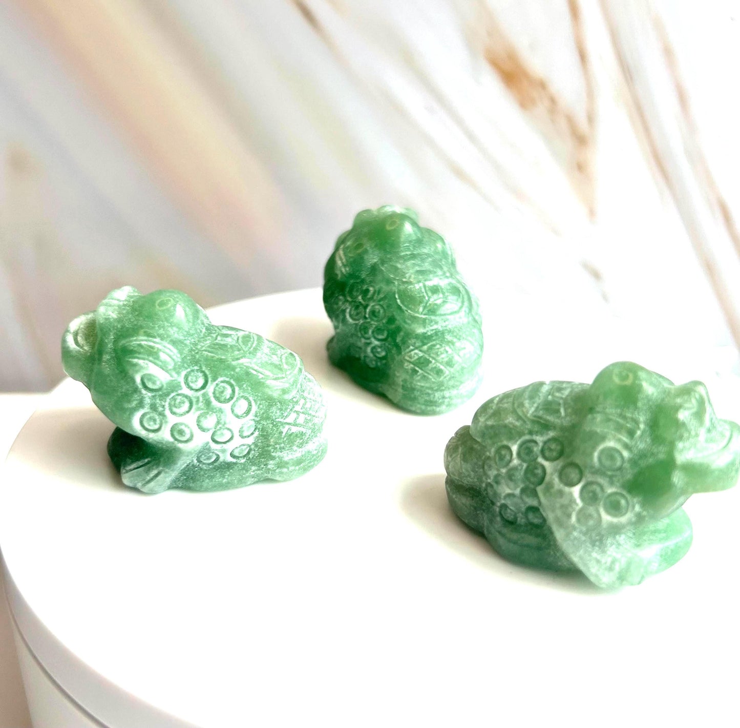 Money Toad Green Aventurine Carving Green Stone Heart Chakra Feng Shui Dorm Bedroom Home Decor Gift New Mom New to Crystals New Love New Job