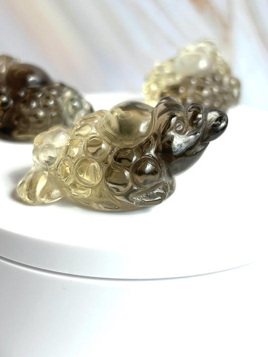 Money Toad Citrine Carving Polished Stone Golden Decorative Accent Home Decor Gift New Job New Work Office Desk Altar Feng Shui November