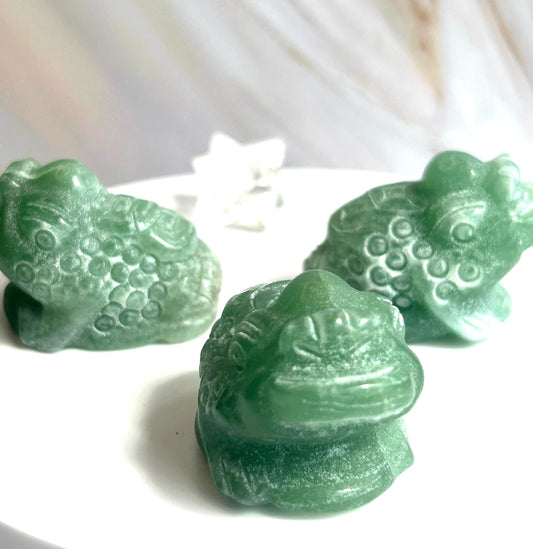 Money Toad Green Aventurine Carving Green Stone Heart Chakra Feng Shui Dorm Bedroom Home Decor Gift New Mom New to Crystals New Love New Job