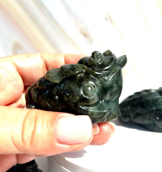 Money Toad Labradorite Crystal Carving Decorative Home Decor Feng Shui  Office Desk Bedroom Dorm Altar Best Friend Gift for New Beginning